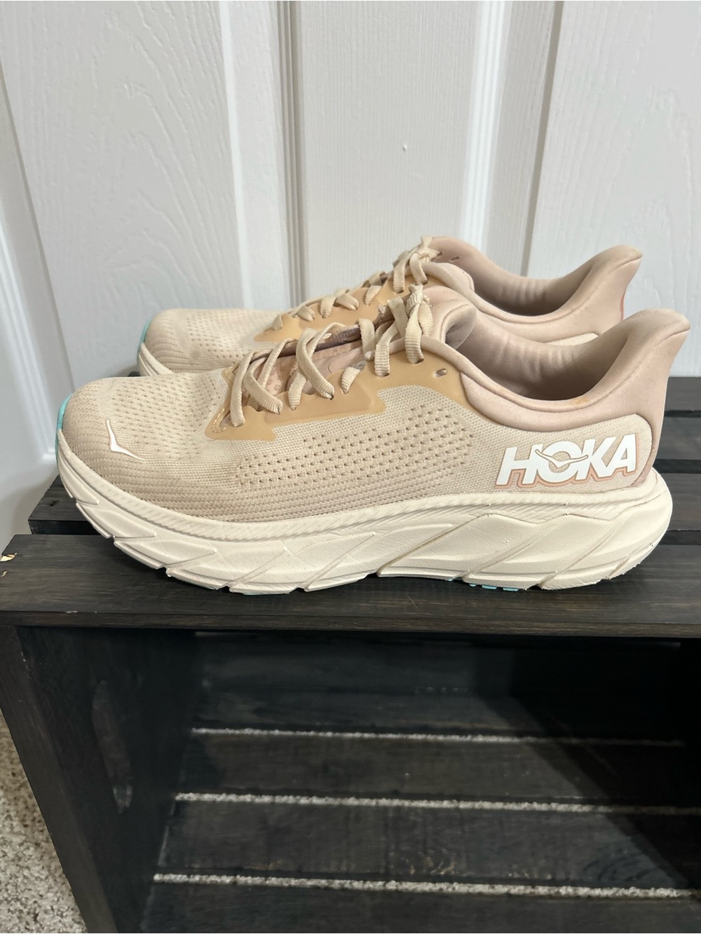 Hoka Arahi 7 Stability Women’s Running Shoes Sz 8.5 Vanilla/Cream Colorway